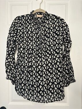 Rungolee Geometric Ruffle Blouse